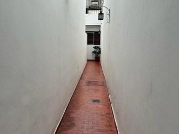 Venta PH 4 Amb. en 2 Ptas. en Ramos Mejía  - Muy Buen Estado  C/2 patios