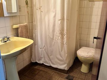 Venta PH 4 Amb. en 2 Ptas. en Ramos Mejía  - Muy Buen Estado  C/2 patios