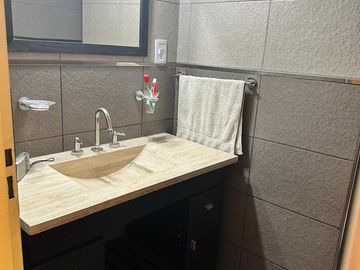 Venta PH 4 Amb. en 2 Ptas. en Ramos Mejía  - Muy Buen Estado  C/2 patios