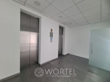 Renta de Oficina Patriotismo | 208 m2 | Acondicionado