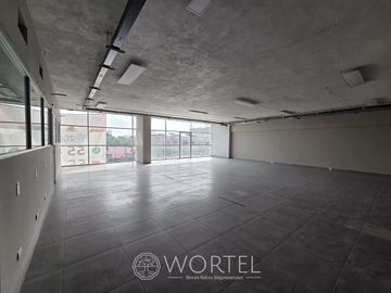 Renta de Oficina Patriotismo | 208 m2 | Acondicionado