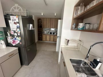 Departamento 5 Ambientes con Dependencia Cochera y Baulera en Belgrano