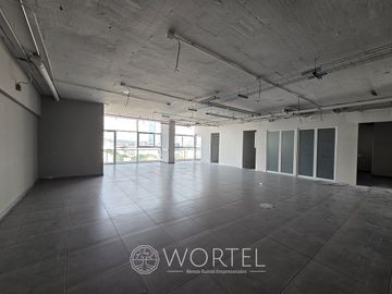Renta de Oficina Patriotismo | 416 m2 | Acondicionado