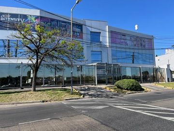 Edificio sobre Panamericana 1100 m2