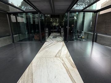 Se Vende en Polanco uno campos elíseos 278 Nuevo!  piso alto