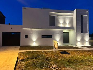 VENTA Casa 3 dormitorios. Don Mateo, Funes