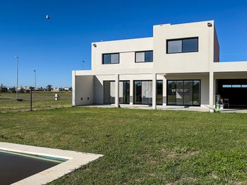 VENTA Casa 3 dormitorios. Don Mateo, Funes