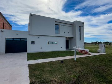 VENTA Casa 3 dormitorios. Don Mateo, Funes