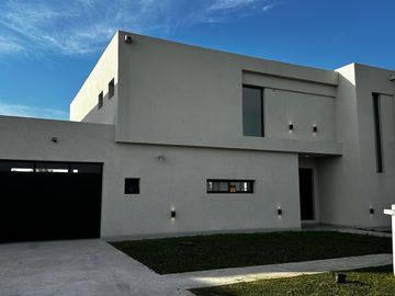 VENTA Casa 3 dormitorios. Don Mateo, Funes
