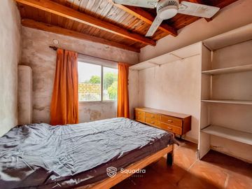 VENTA | PERMUTA - Casa de dos plantas, con terraza y parrillero - Barrio Bella Vista, Rosario.