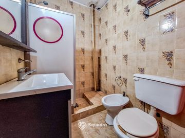 VENTA | PERMUTA - Casa de dos plantas, con terraza y parrillero - Barrio Bella Vista, Rosario.