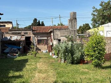venta casa en castelar sur, barrio santa rosa