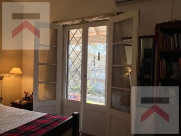 Casa en Venta de 7amb, 4 Dorm. con Parque, Pileta y parrilla sobre lote de 536mt2.