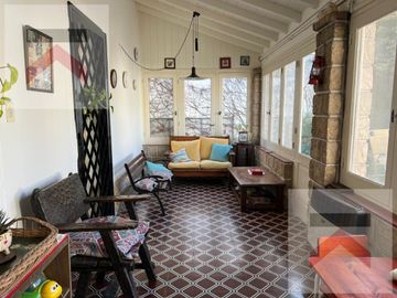 Casa en Venta de 7amb, 4 Dorm. con Parque, Pileta y parrilla sobre lote de 536mt2.