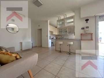 Impecable Chalet con 5 dormitorios y pileta en Victoria -  Apta Credito!