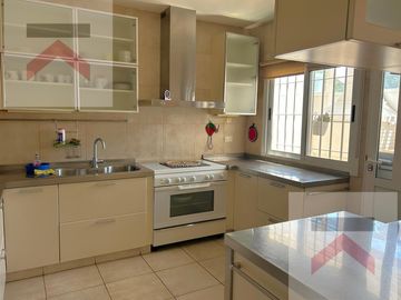 Impecable Chalet con 5 dormitorios y pileta en Victoria -  Apta Credito!