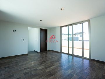 Casa en Venta en Valle Imperial, Zapopan | Coto Imperio Austriaco |