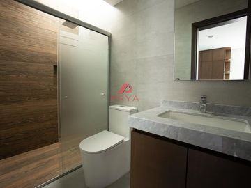 Casa en Venta en Valle Imperial, Zapopan | Coto Imperio Austriaco |