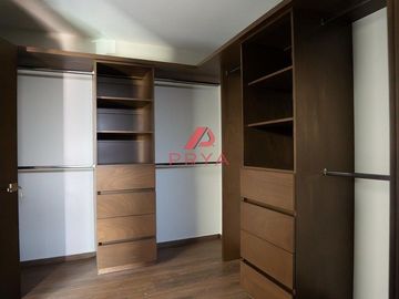 Casa en Venta en Valle Imperial, Zapopan | Coto Imperio Austriaco |