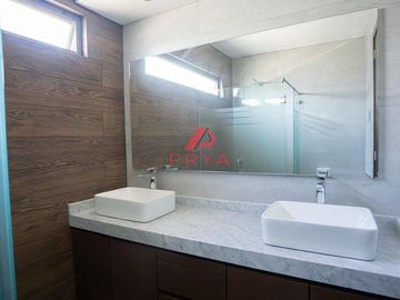 Casa en Venta en Valle Imperial, Zapopan | Coto Imperio Austriaco |