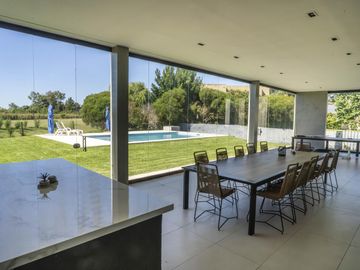Casa en Venta, 6 Ambientes, en Haras Santa Maria, Escobar, GBA Norte