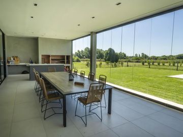 Casa en Venta, 6 Ambientes, en Haras Santa Maria, Escobar, GBA Norte