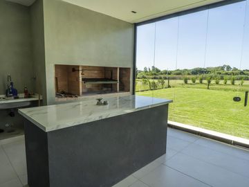 Casa en Venta, 6 Ambientes, en Haras Santa Maria, Escobar, GBA Norte