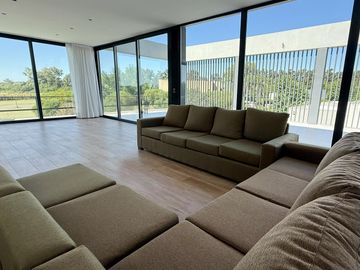 Casa en Venta, 6 Ambientes, en Haras Santa Maria, Escobar, GBA Norte