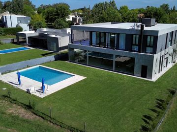Casa en Venta, 6 Ambientes, en Haras Santa Maria, Escobar, GBA Norte