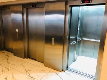 Venta con Renta Oficina Libertador 6680 - 75Mts2. c/Divisiones y  1Coch IMPECABLE