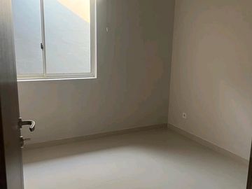 Disewakan Rumah Graha Natura Lontar 2LT 3KT LT90m Dekat Gwalk Citraland Surabaya Barat