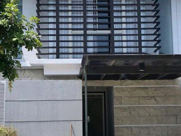 Disewakan Rumah Graha Natura Lontar 2LT 3KT LT90m Dekat Gwalk Citraland Surabaya Barat