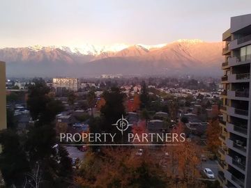 **Departamento en Venta en Walker Martínez | Vista Despejada a la Cordillera | 3 Dormitorios, Estacionamiento y Bodega**