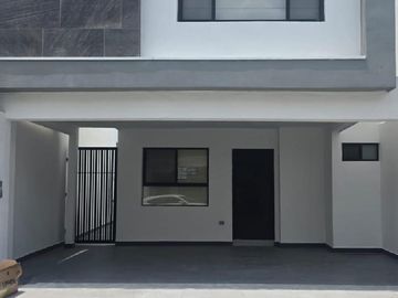 CASA RENTA NUEVA DOMINIO CUMBRES