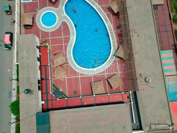 CASA DE 1 PISO CON TERRAZA Y ESTACIONAMIENTO EN VENTA EN VILLA CLUB 4, CARABAYLLO