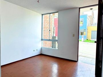 CASA DE 1 PISO CON TERRAZA Y ESTACIONAMIENTO EN VENTA EN VILLA CLUB 4, CARABAYLLO