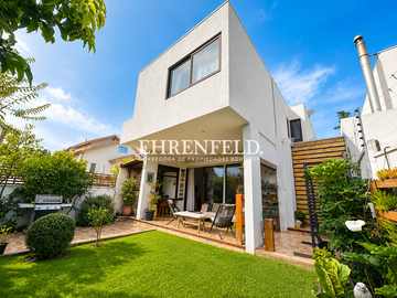 Lomas de Montemar, Concón. Casa de 200 m2 con excelente distribución.