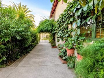 VENTA CASA CON GRAN TERRENO EN MACUL