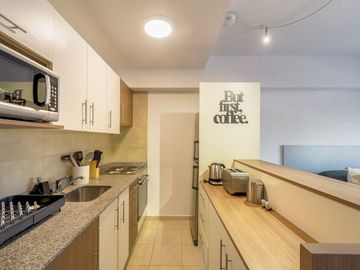VENTA DE DEPARTAMENTO MONOAMBIENTE AMOBLADO Y EQUIPADO EN CHACARITA FULL AMENITIES