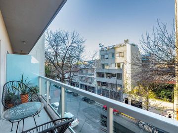VENTA DE DEPARTAMENTO MONOAMBIENTE AMOBLADO Y EQUIPADO EN CHACARITA FULL AMENITIES