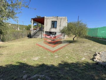 CASA EN VENTA EN SIQUIMAN.| A 700MTS DE RUTA 38 | 500 mtrs RIO MAYIN |VISTA LAS SIERRAS Ref 3083