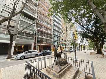 VENTA DOS AMBIENTES DE 62,45MTS CON BALCON EN PISO 7 - BV. CHENAUT - LAS CAÑITAS - PALERMO