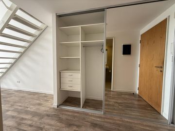 Alquiler duplex 2 ambientes cochera amenities piscina gimnasio SUM seguridad 24 horas baño   toil