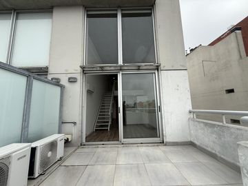 Alquiler duplex 2 ambientes cochera amenities piscina gimnasio SUM seguridad 24 horas baño   toil