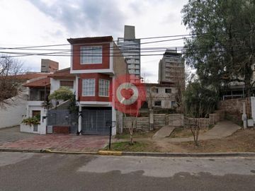TERRENO EN VENTA de 274 m² en Av. San Juan, Neuquén Capital
