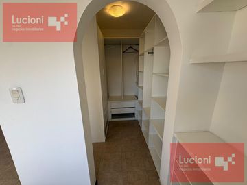 Alquiler Casa con 3 Dormitorios, Garage, Jardín y Quincho con Parrilla - Zona Residencial Muñiz