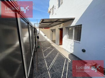 Alquiler Casa con 3 Dormitorios, Garage, Jardín y Quincho con Parrilla - Zona Residencial Muñiz