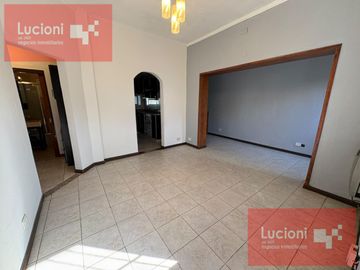 Alquiler Casa con 3 Dormitorios, Garage, Jardín y Quincho con Parrilla - Zona Residencial Muñiz