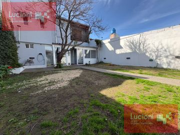 Alquiler Casa con 3 Dormitorios, Garage, Jardín y Quincho con Parrilla - Zona Residencial Muñiz
