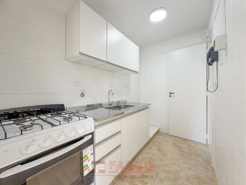 Departamento de 2 ambientes refaccionado a nuevo con patio